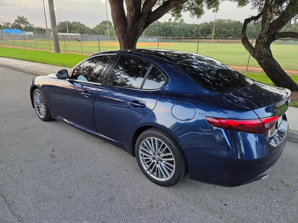 2017 Alfa Romeo Giulia - Image 5 of 14