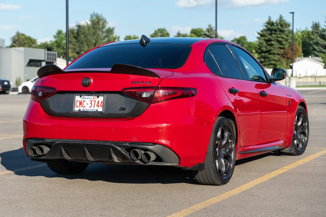 2017 Alfa Romeo Giulia - Image 4 of 31