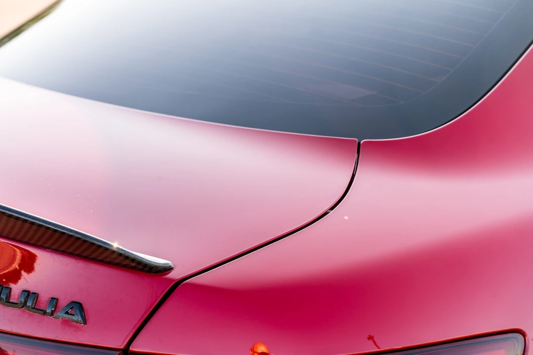 2017 Alfa Romeo Giulia - Image 18 of 31