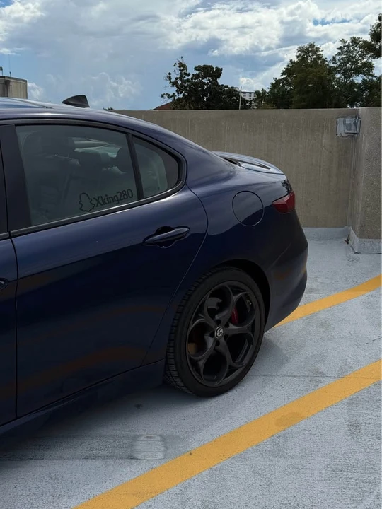 2017 Alfa Romeo Giulia - Image 3 of 11
