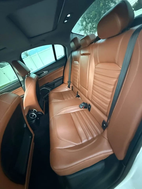2017 Alfa Romeo Giulia - Image 6 of 7