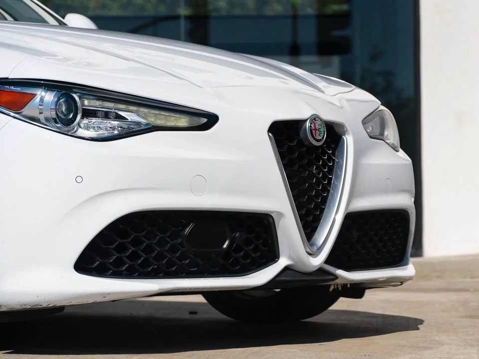 2017 Alfa Romeo Giulia - Image 8 of 8