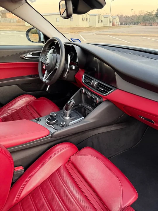 2017 Alfa Romeo Giulia - Image 12 of 18