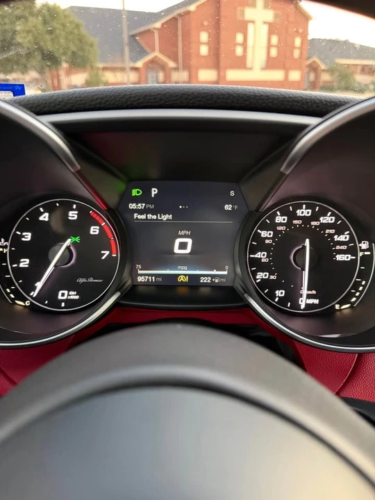 2017 Alfa Romeo Giulia - Image 18 of 18