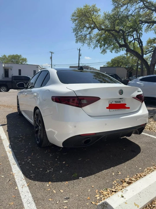 2017 Alfa Romeo Giulia - Image 8 of 11