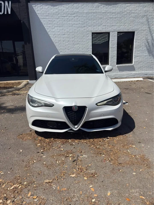 2017 Alfa Romeo Giulia - Image 2 of 11