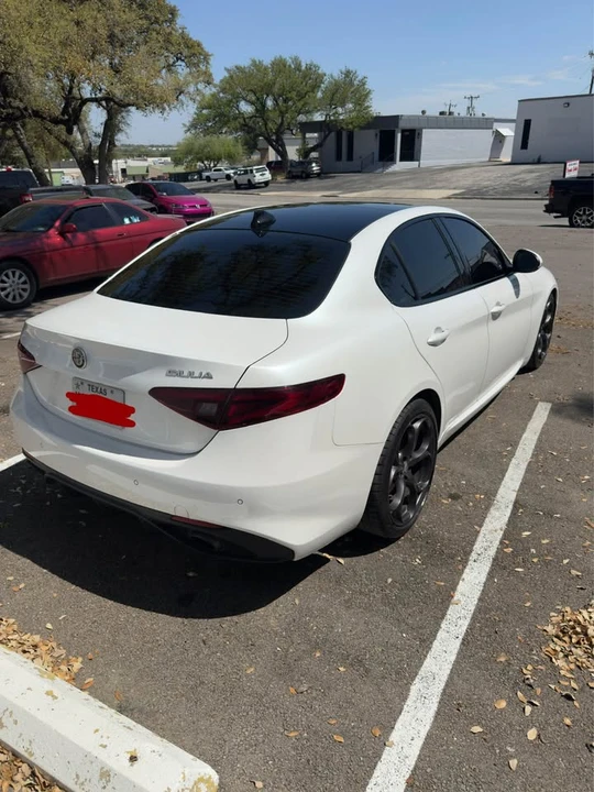 2017 Alfa Romeo Giulia - Image 9 of 11