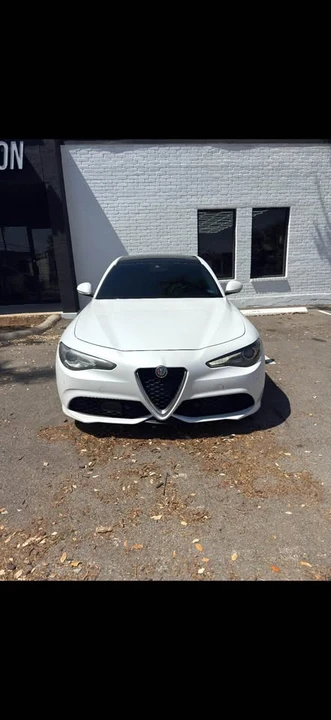 2017 Alfa Romeo Giulia - Image 2 of 10