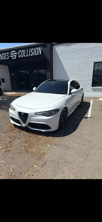 2017 Alfa Romeo Giulia - Image 3 of 10