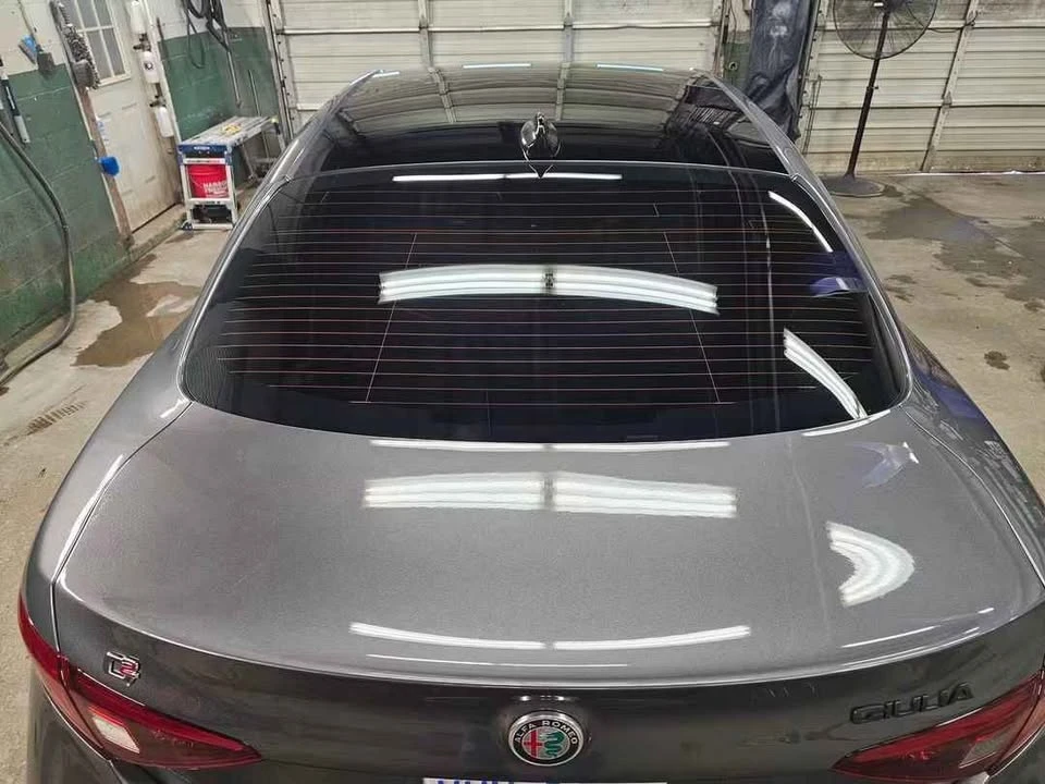 2017 Alfa Romeo Giulia - Image 5 of 10