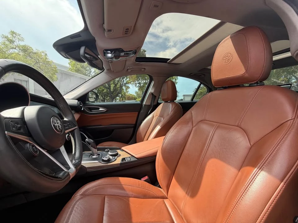 2017 Alfa Romeo Giulia - Image 4 of 15