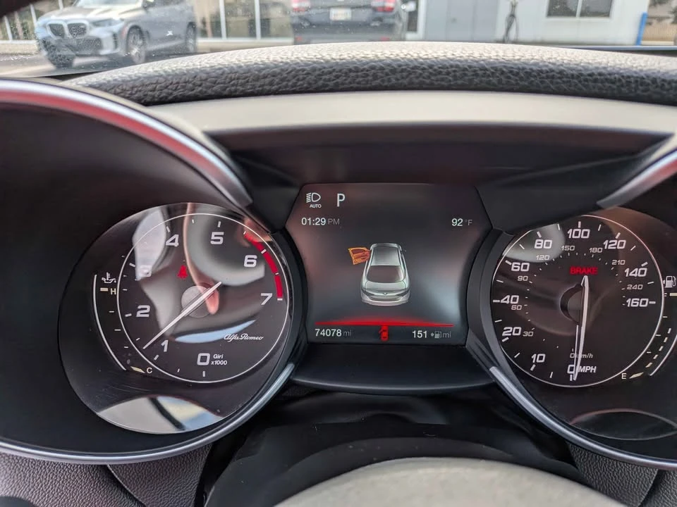 2017 Alfa Romeo Giulia - Image 7 of 9