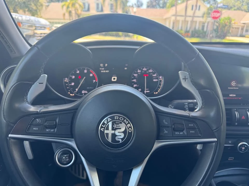 2017 Alfa Romeo Giulia - Image 12 of 20
