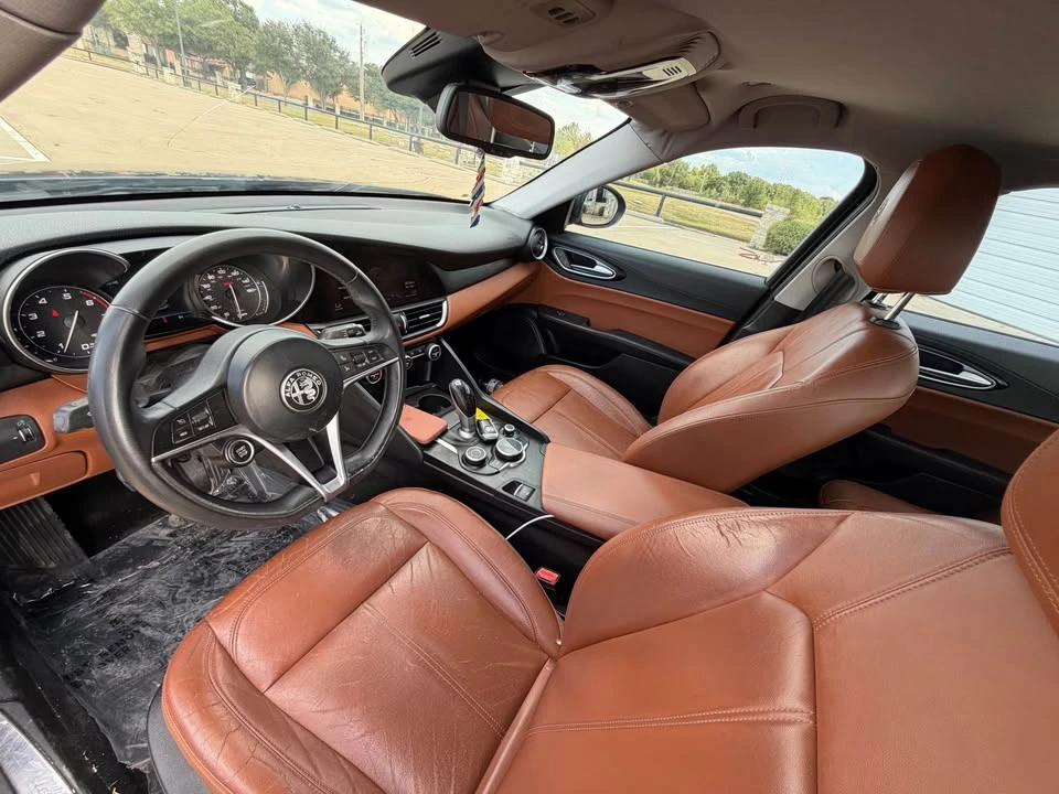 2017 Alfa Romeo Giulia - Image 8 of 15