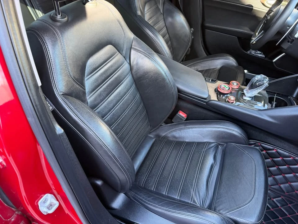 2017 Alfa Romeo Giulia - Image 8 of 14