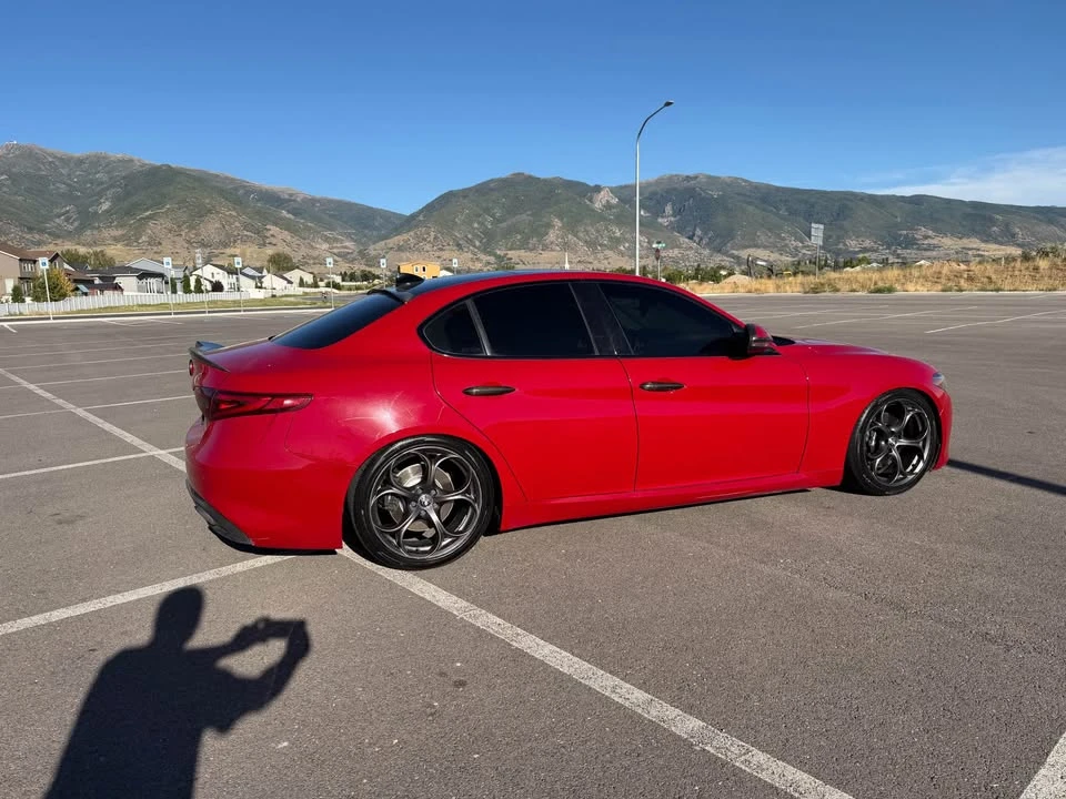 2017 Alfa Romeo Giulia - Image 4 of 14