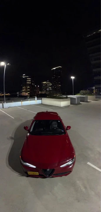 2017 Alfa Romeo Giulia - Image 5 of 7