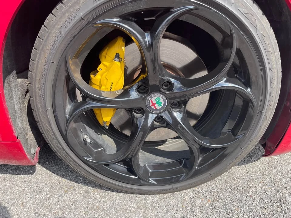 2017 Alfa Romeo Giulia - Image 9 of 15