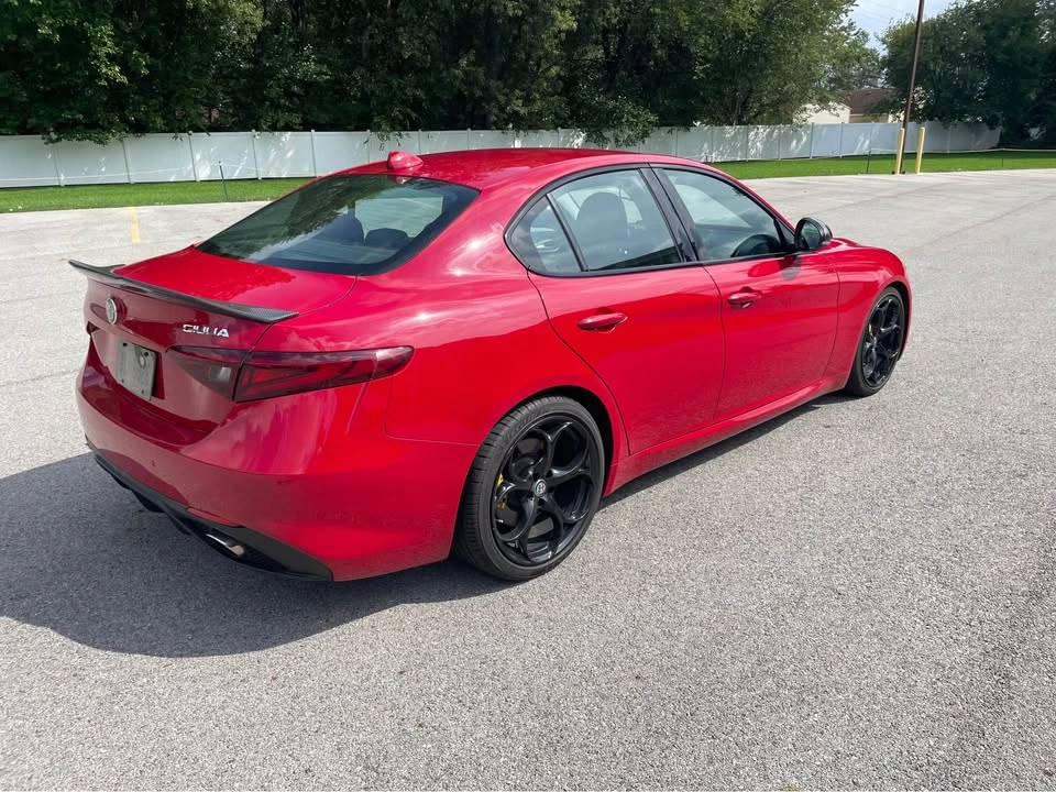 2017 Alfa Romeo Giulia - Image 7 of 15