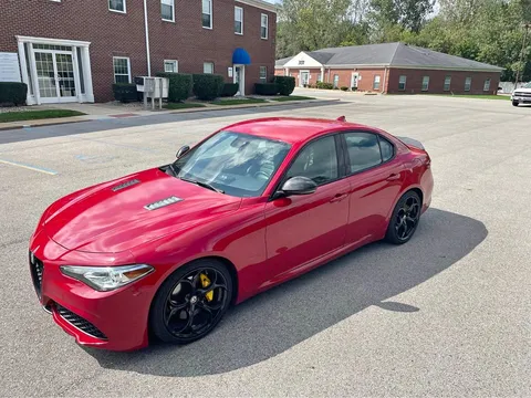 2017 Alfa Romeo Giulia Ti Sport Sedan 4D
