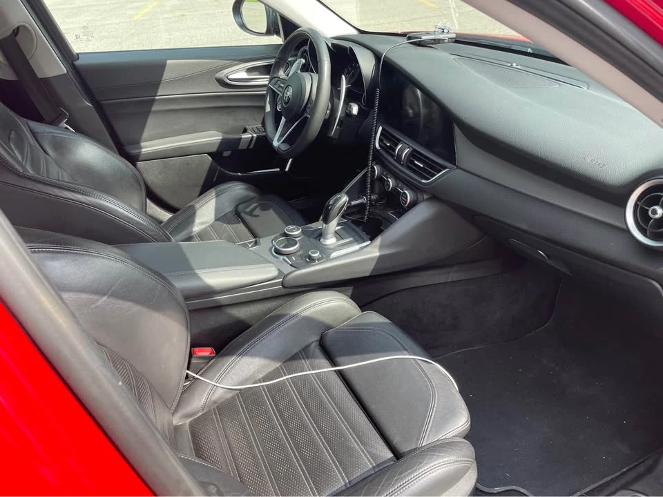 2017 Alfa Romeo Giulia - Image 11 of 15