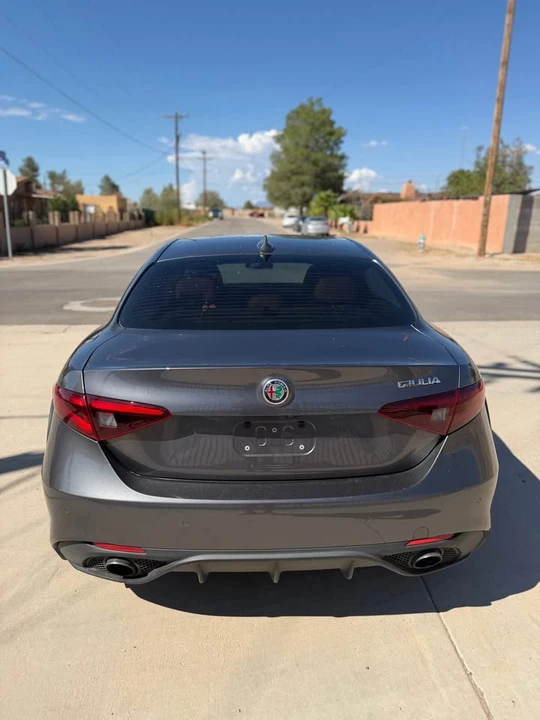2017 Alfa Romeo Giulia - Image 4 of 8