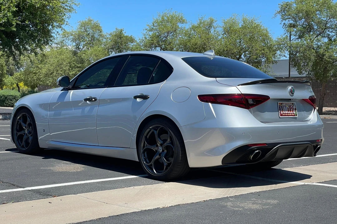 2017 Alfa Romeo Giulia - Image 4 of 31