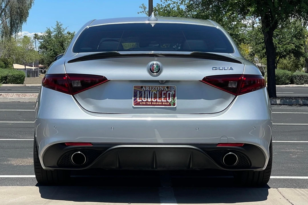 2017 Alfa Romeo Giulia - Image 5 of 31