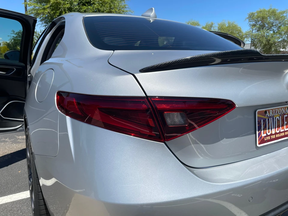 2017 Alfa Romeo Giulia - Image 19 of 31