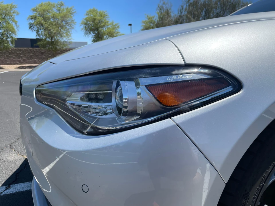 2017 Alfa Romeo Giulia - Image 14 of 31