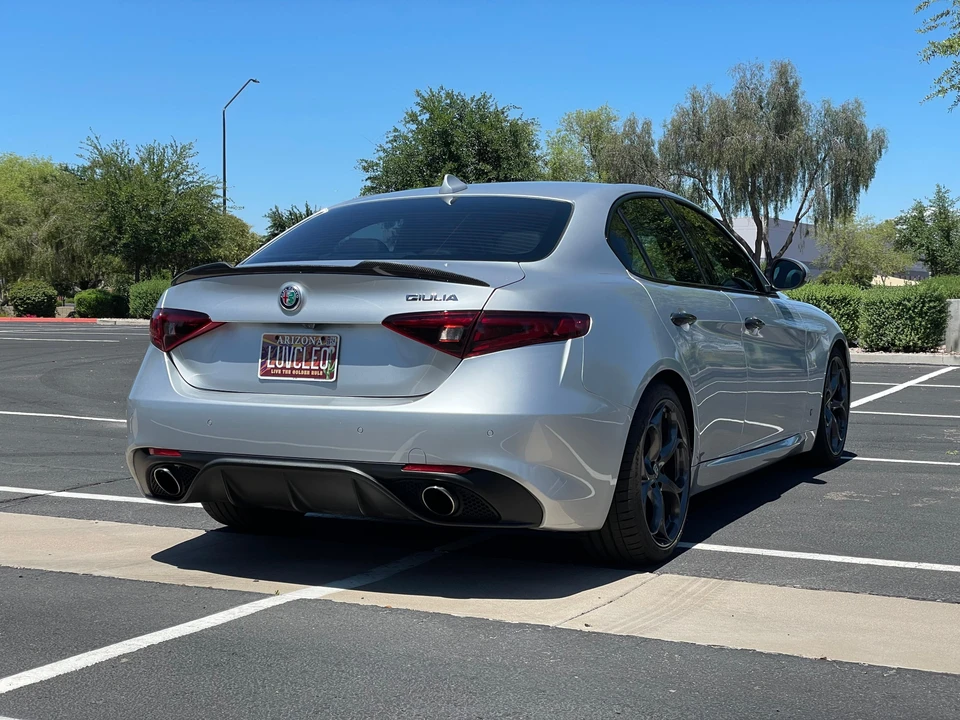 2017 Alfa Romeo Giulia - Image 9 of 31