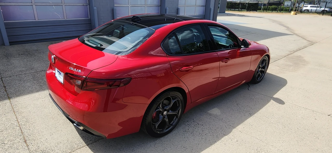 2017 Alfa Romeo Giulia - Image 6 of 21