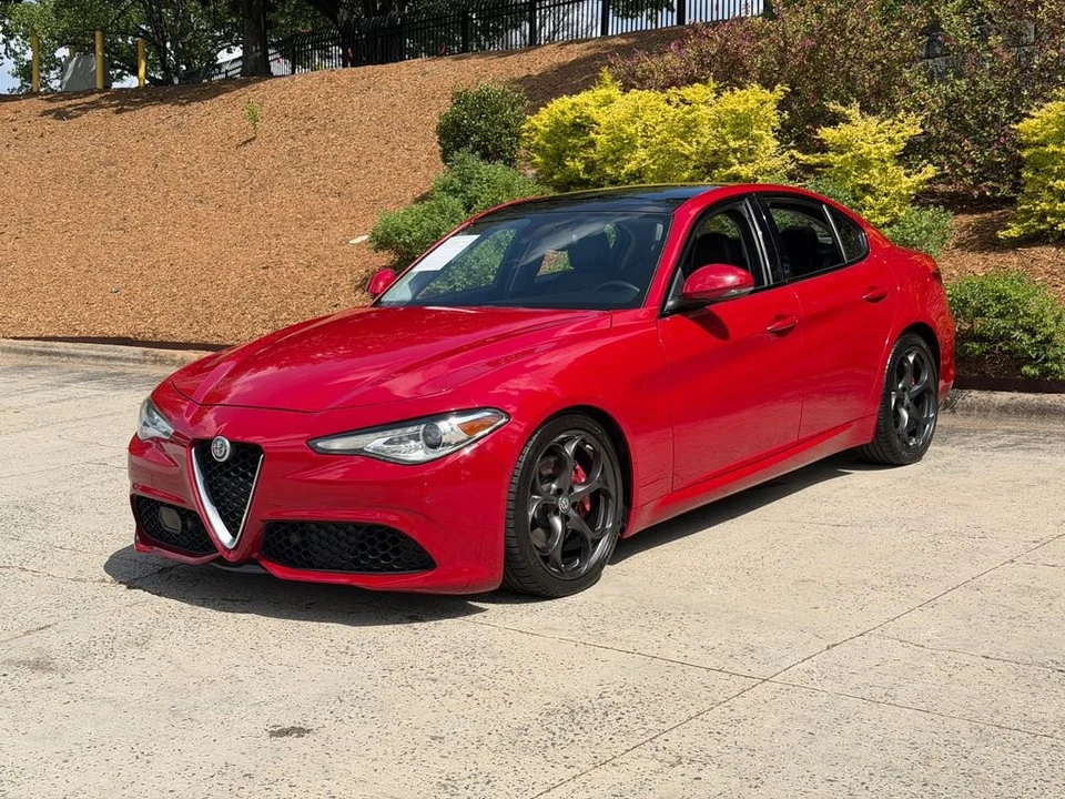 2017 Alfa Romeo Giulia - Image 2 of 21