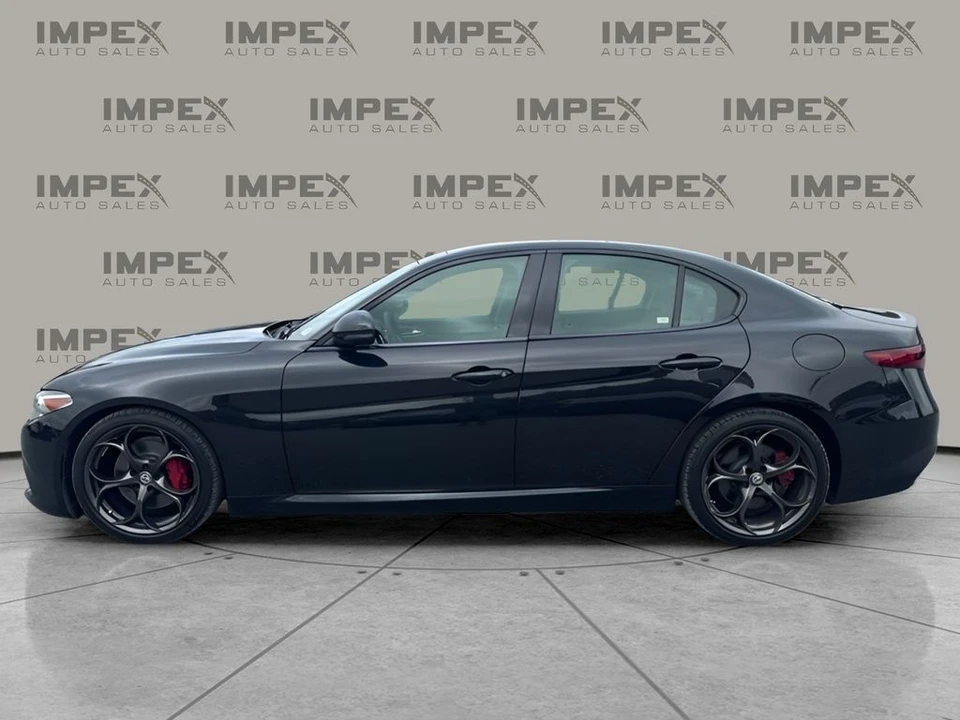 2017 Alfa Romeo Giulia - Image 2 of 30