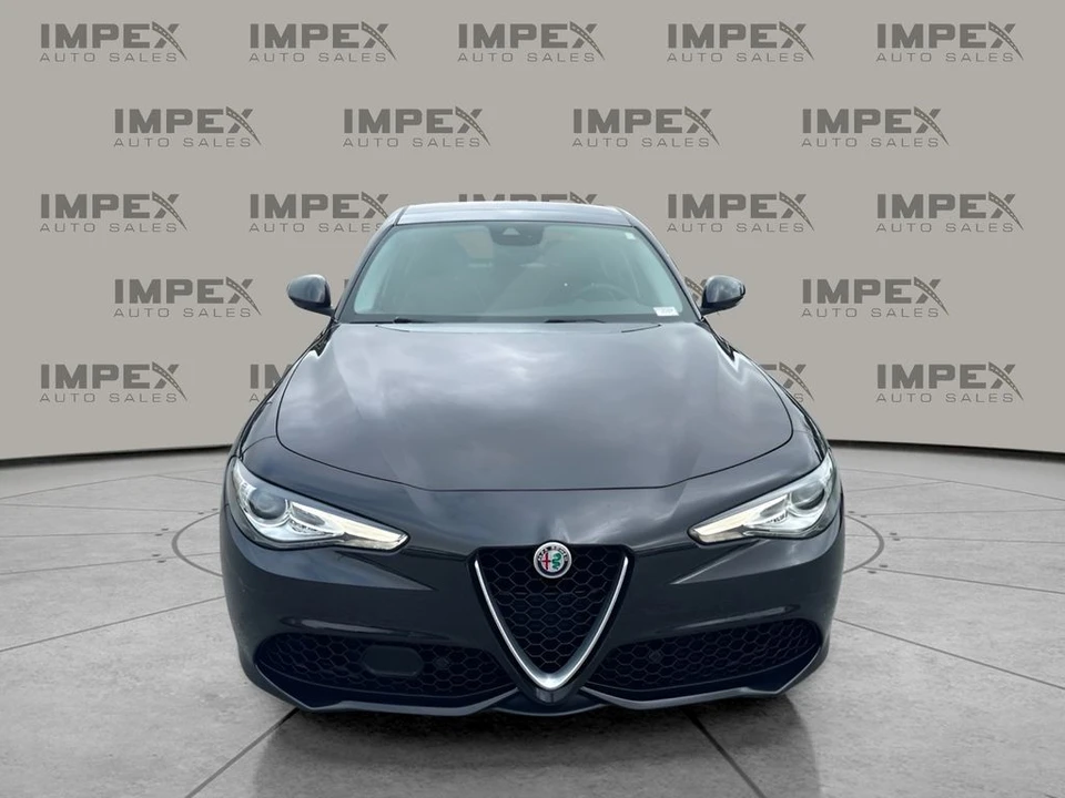 2017 Alfa Romeo Giulia - Image 8 of 30