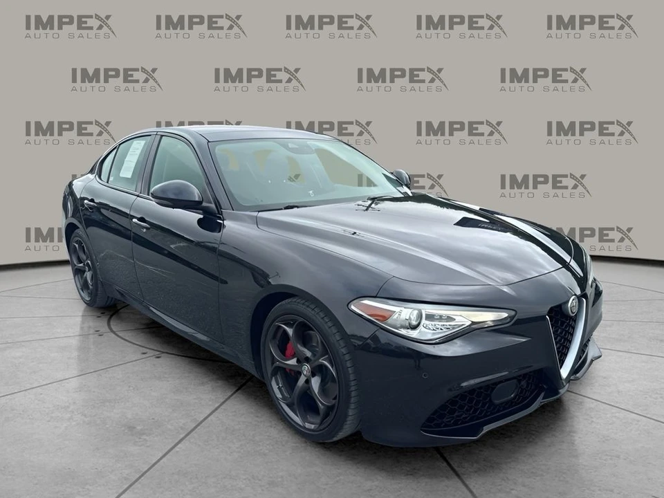 2017 Alfa Romeo Giulia - Image 7 of 30