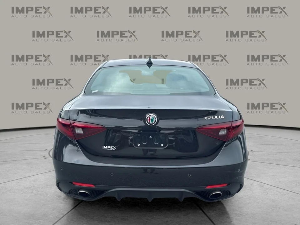 2017 Alfa Romeo Giulia - Image 4 of 30