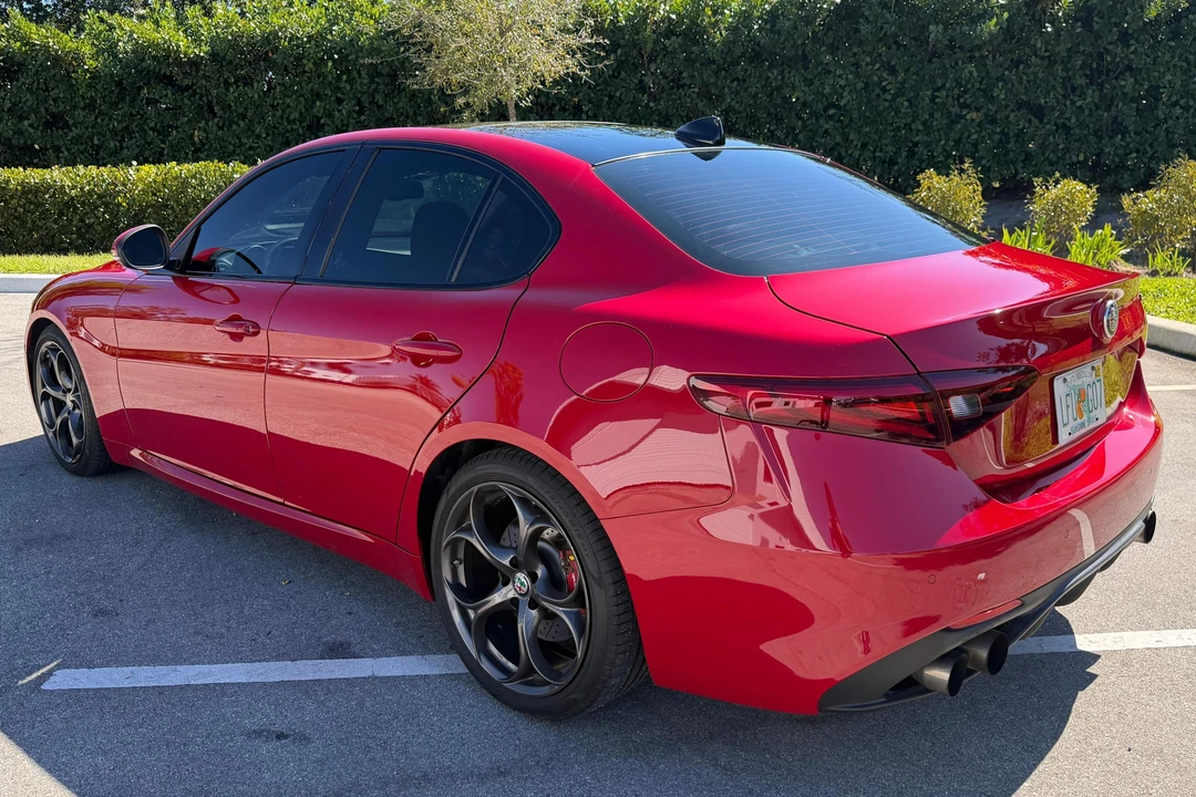 2017 Alfa Romeo Giulia - Image 4 of 31