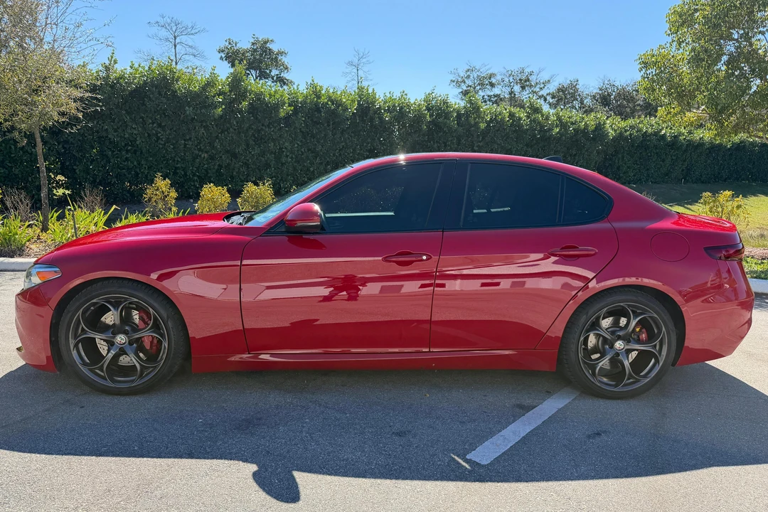 2017 Alfa Romeo Giulia - Image 3 of 31