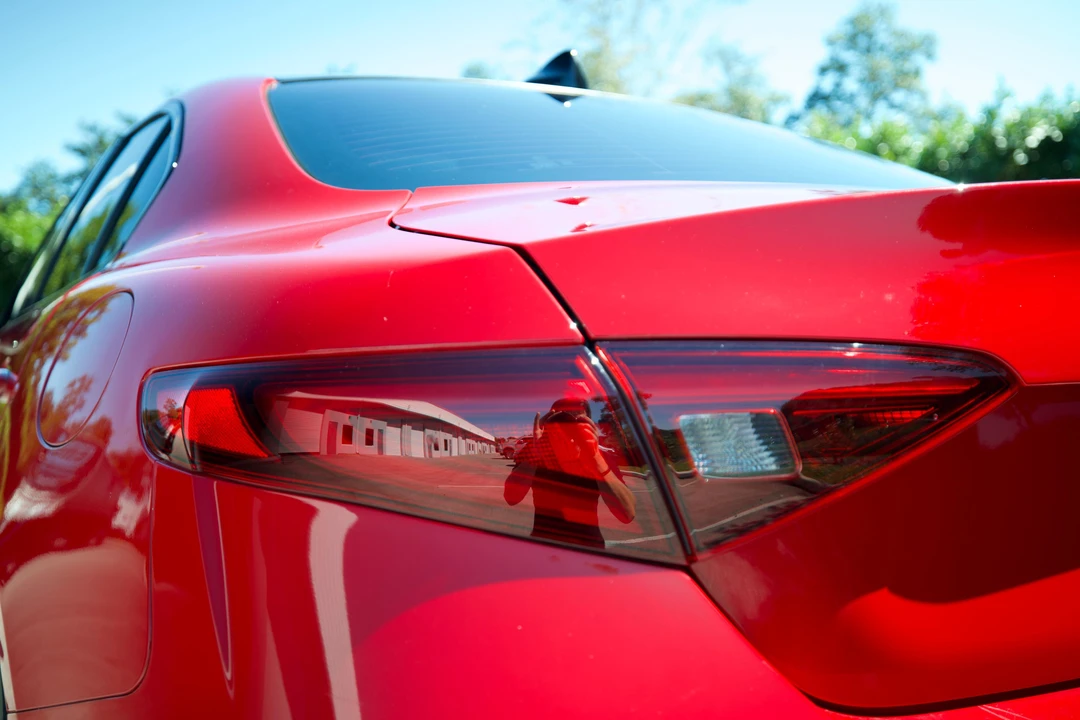 2017 Alfa Romeo Giulia - Image 12 of 31