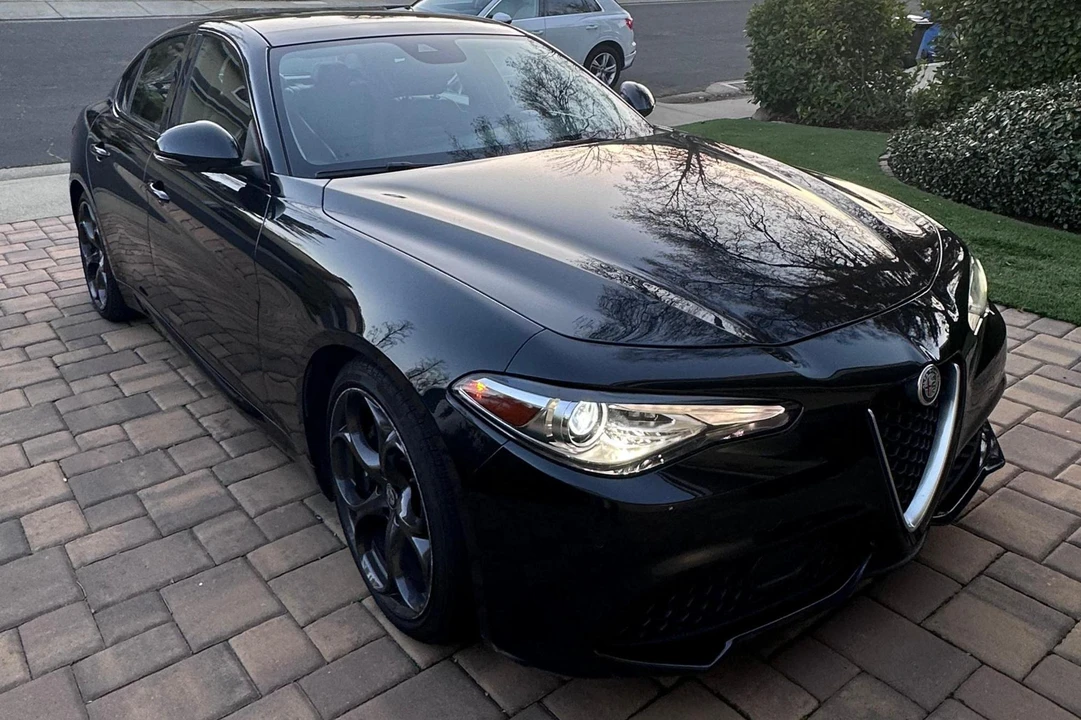 2017 Alfa Romeo Giulia - Image 21 of 31