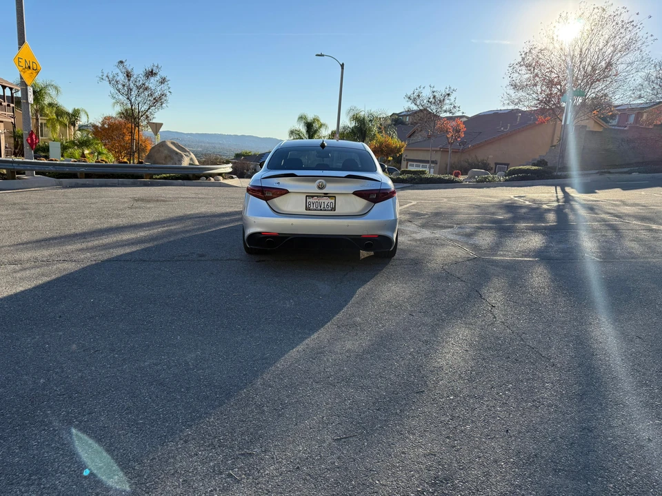 2017 Alfa Romeo Giulia - Image 8 of 31