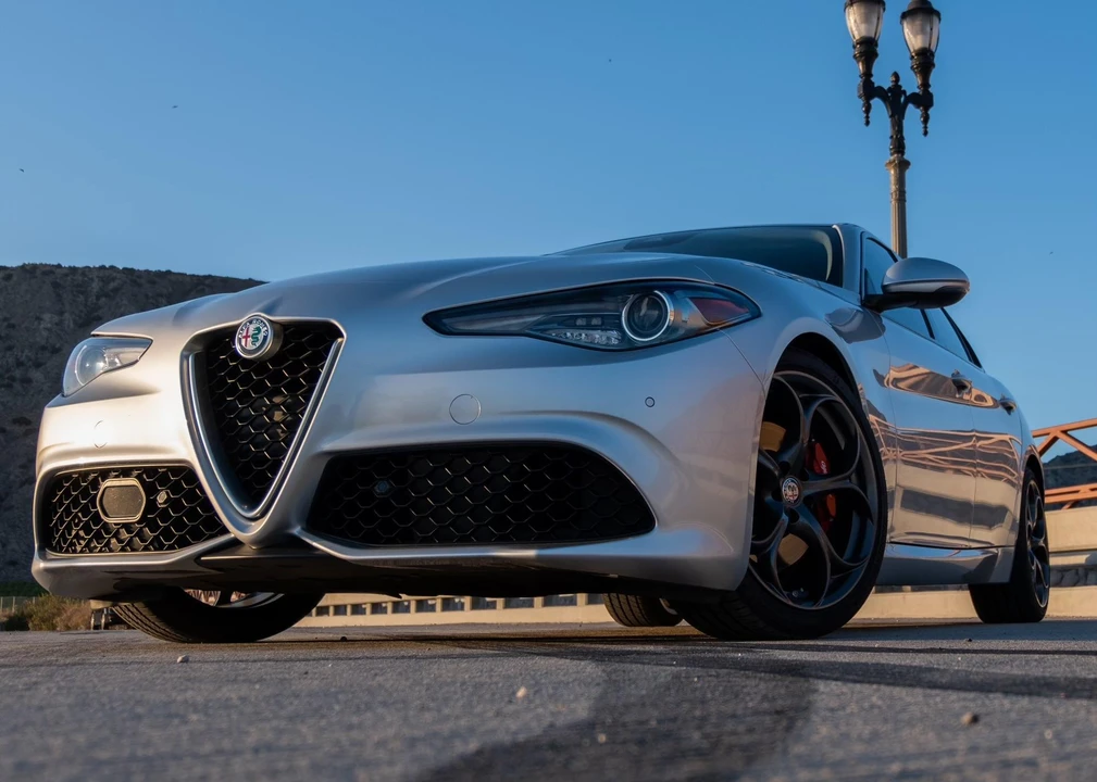 2017 Alfa Romeo Giulia - Image 10 of 31