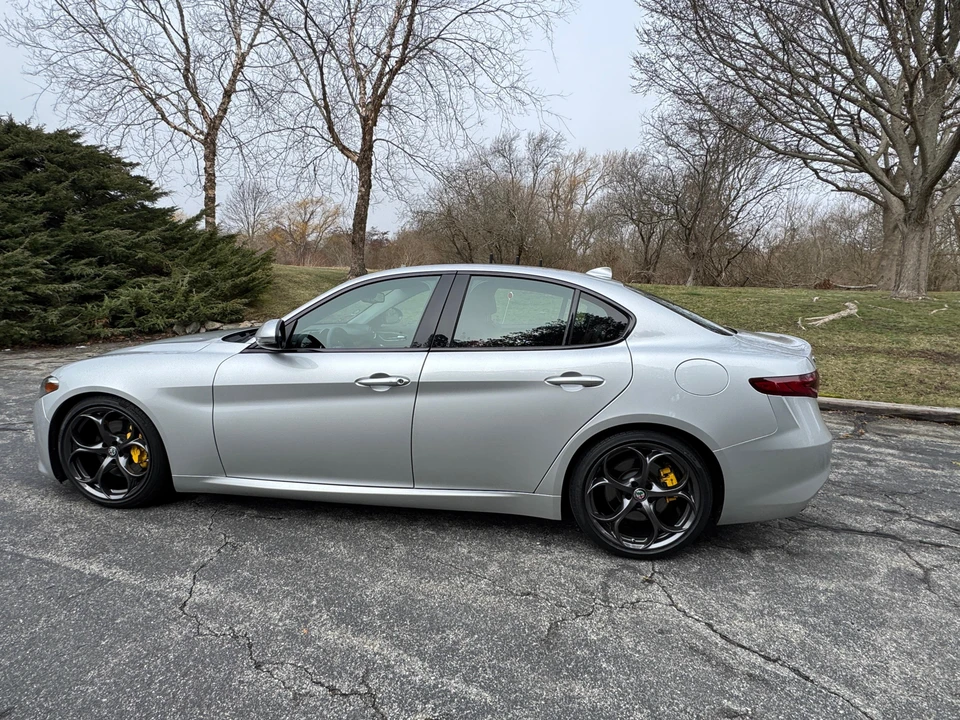 2017 Alfa Romeo Giulia - Image 8 of 31