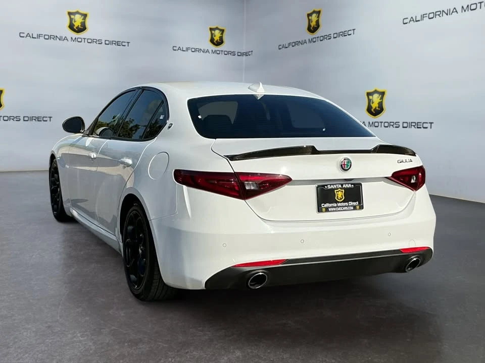 2017 Alfa Romeo Giulia - Image 7 of 20