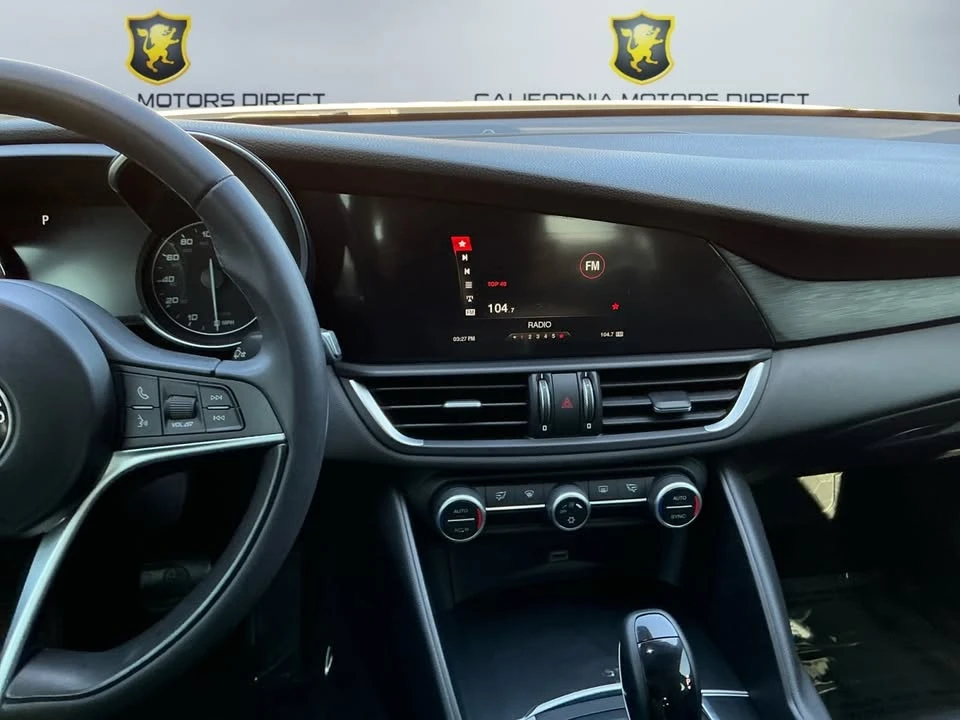 2017 Alfa Romeo Giulia - Image 13 of 20