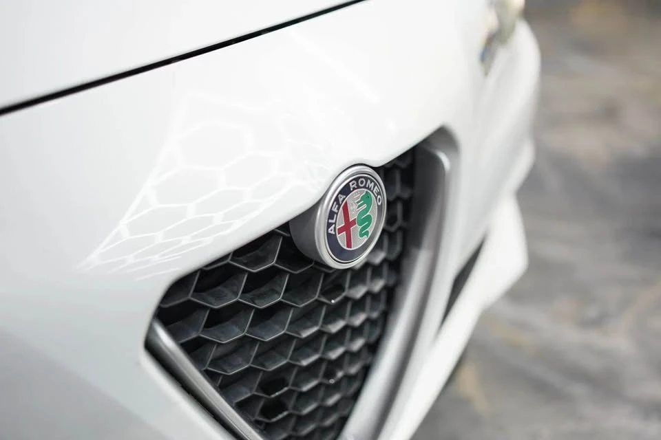 2017 Alfa Romeo Giulia - Image 3 of 18