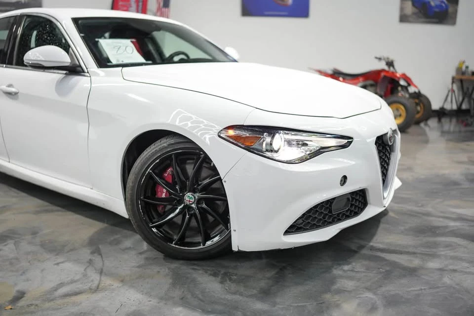 2017 Alfa Romeo Giulia - Image 2 of 18