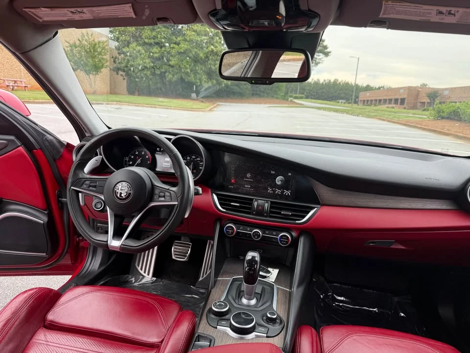 2017 Alfa Romeo Giulia - Image 7 of 16