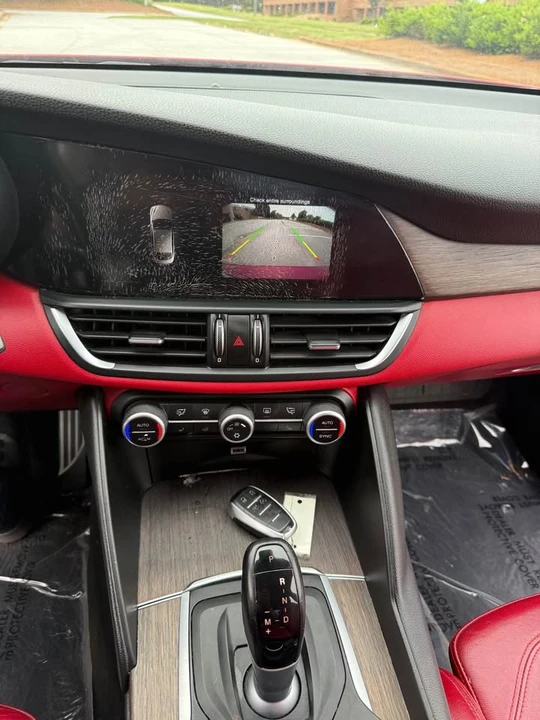 2017 Alfa Romeo Giulia - Image 8 of 16